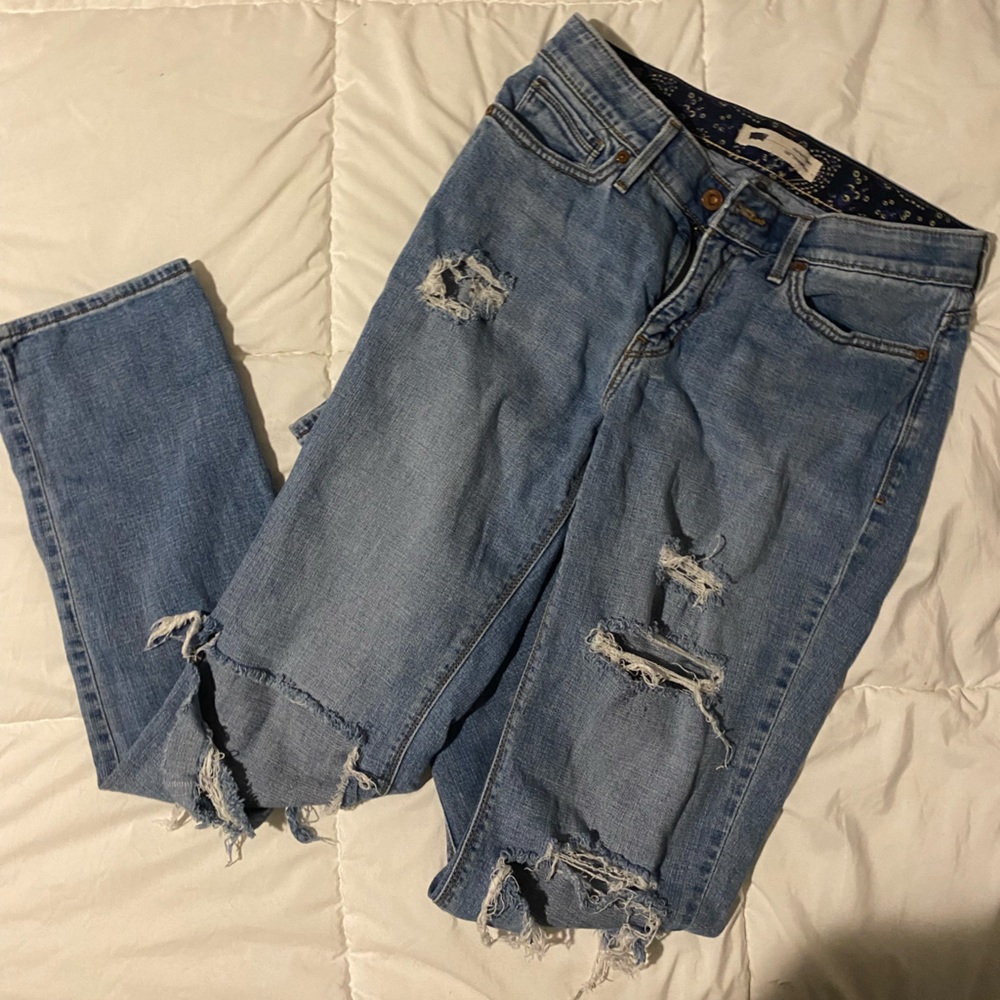 Levi ripped jeans